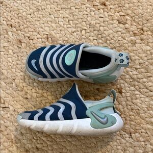 Nike Kids Navy and White Slip-On Sneakers